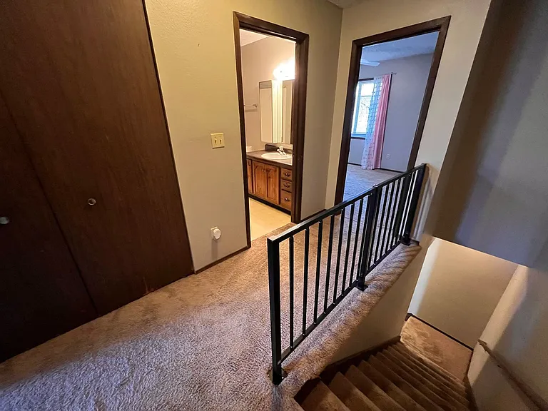 434 Hawaii Ct — Photo 14