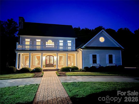 2nd image of 745 Saint Andrews Rd
