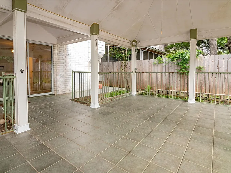11308 Blairview Ln — Photo 23