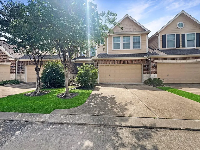2822 Windy Thicket Ln — Photo 3