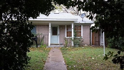 2nd image of 1525 Debbie Dr