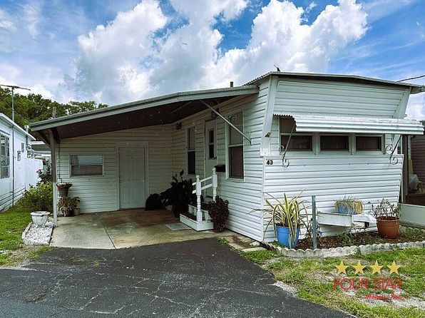 43 Orange Pl, Tavares, FL 32778