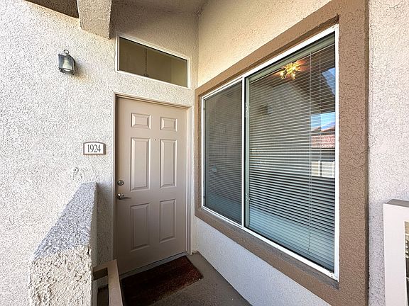 2nd image of 2305 W Horizon Ridge Pkwy APT 1924