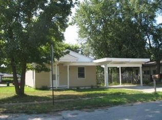 30 Cedar Dr, Pacific, MO 63069