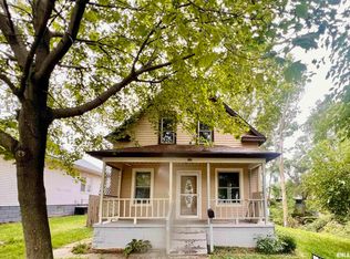 122 18th Ave #A, Moline, IL 61265