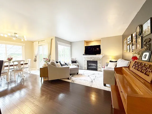 847 NE Cimeron Ct — Photo 8