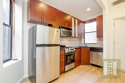 3rd image of 2072 8th Ave APT 5A