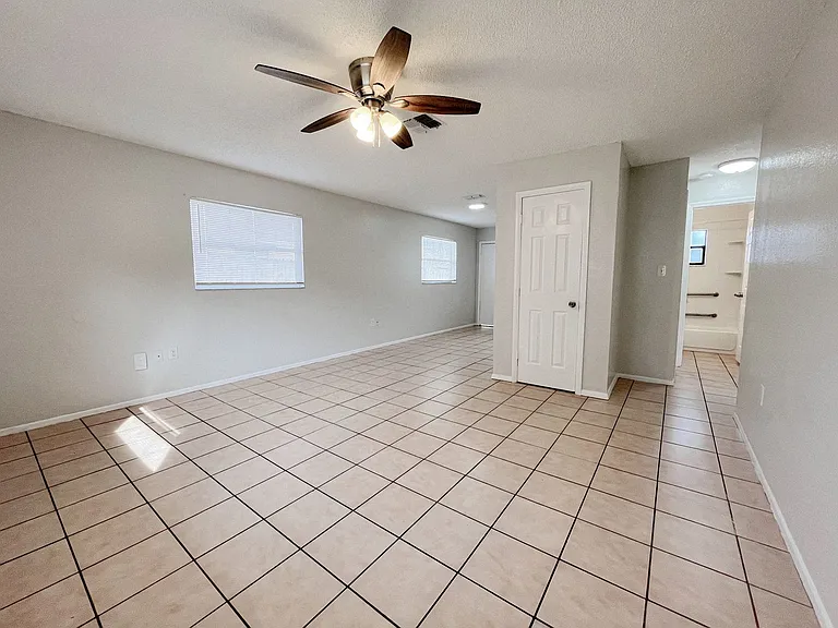 5723 Silver Spur Dr — Photo 7