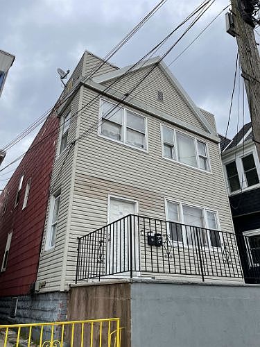 1st image of 236 Cator Ave
