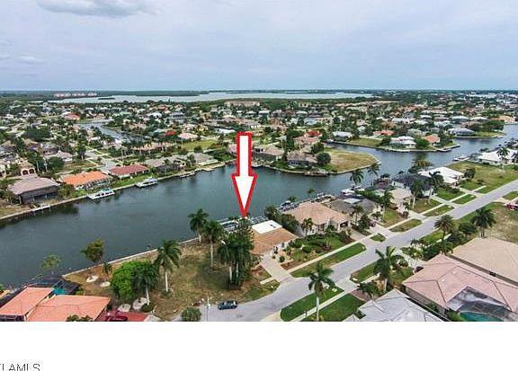 2nd image of 181 Gulfport Ct