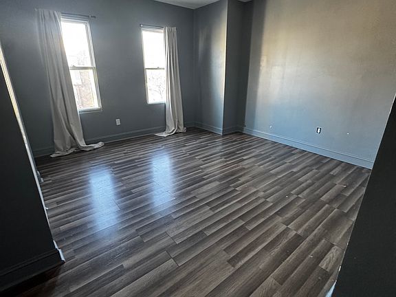 3rd image of 833 E Chelten Ave #4