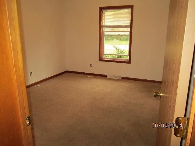 2 bed, 850 sqft, $1,350 — Photo 3