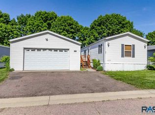 509 N Bobwhite Pl, Sioux Falls, SD 57107