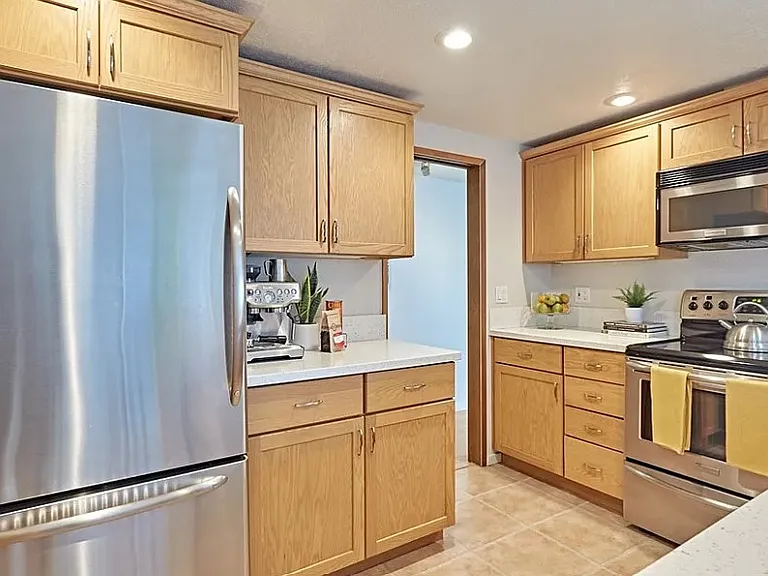 1625 Harbor Ave SW #1 — Photo 6