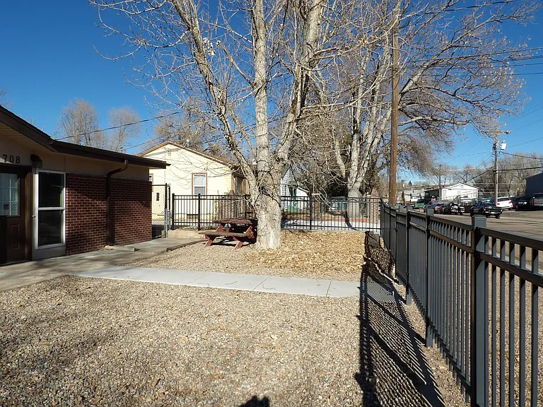 702 Yuma St — Photo 12