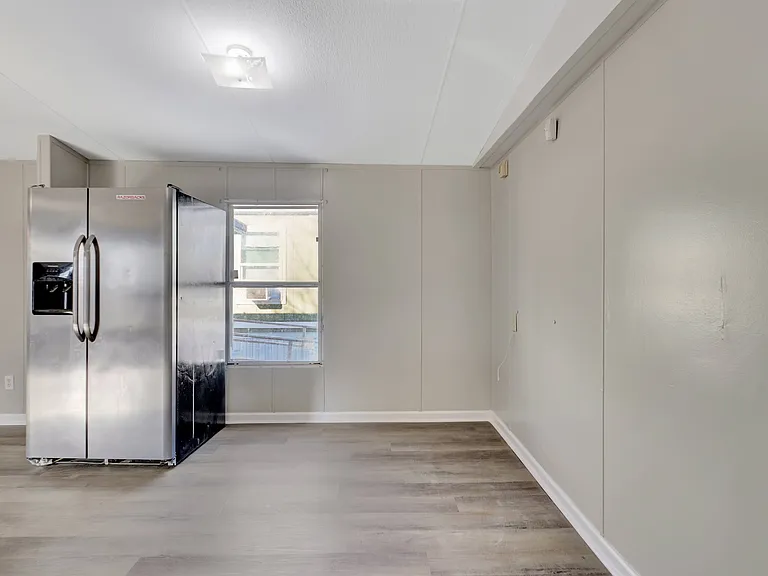 2751 Malvern Ave — Photo 35