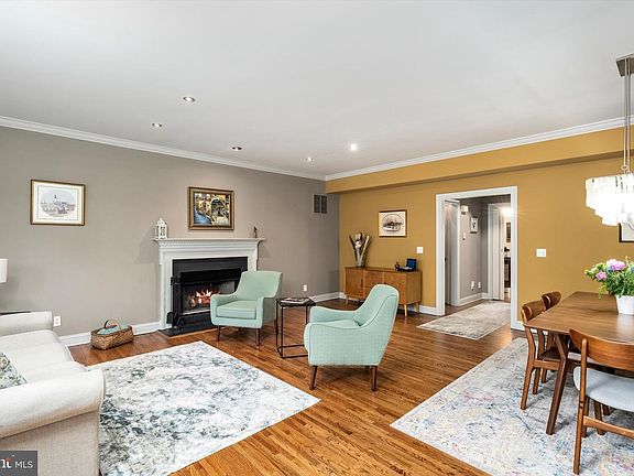 4th image of 12 Governors Ln