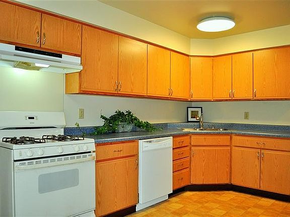 3rd image of 4378 W 14th Ln