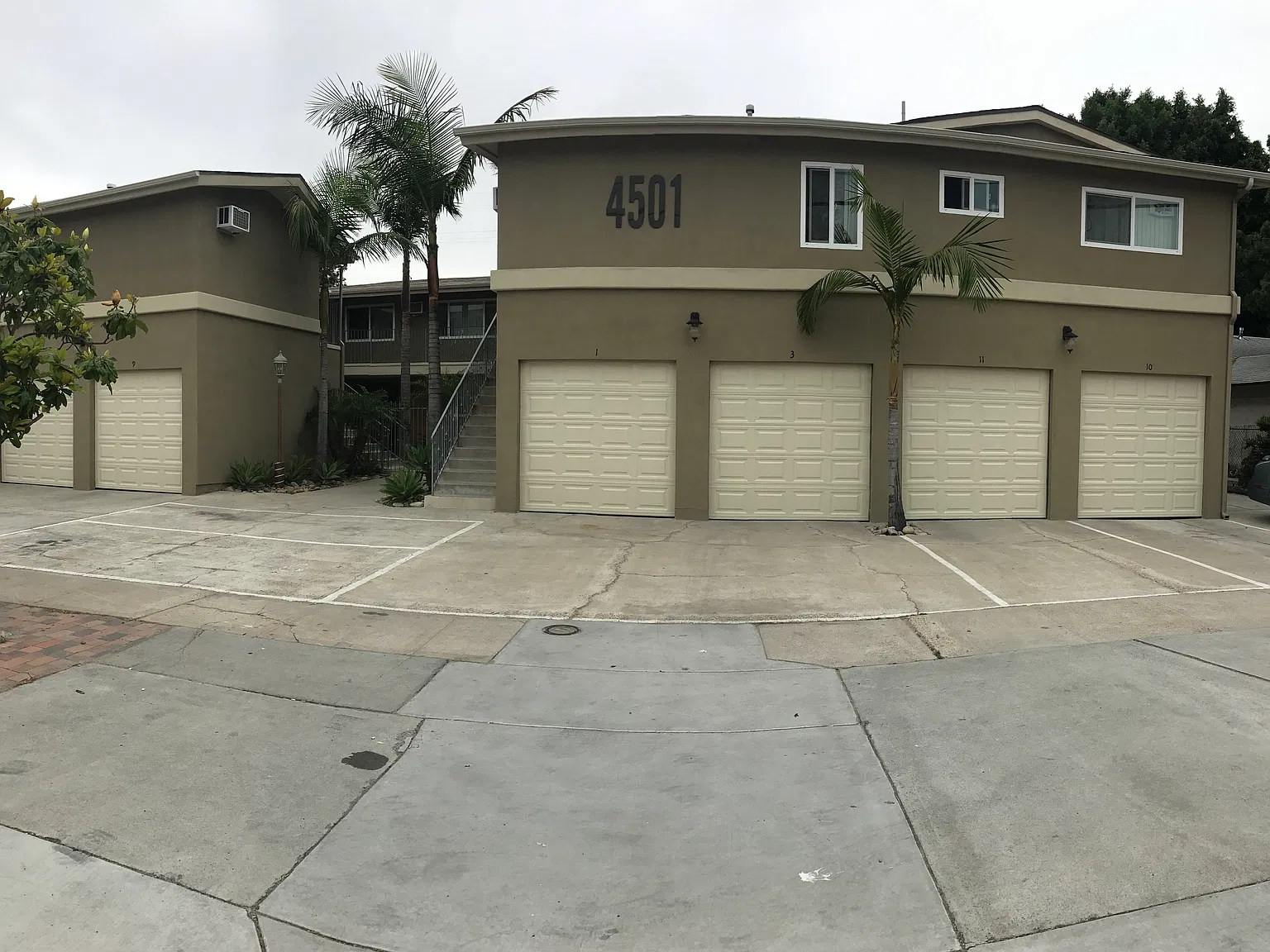 2 bed, 800 sqft, $2,450 — Photo 3