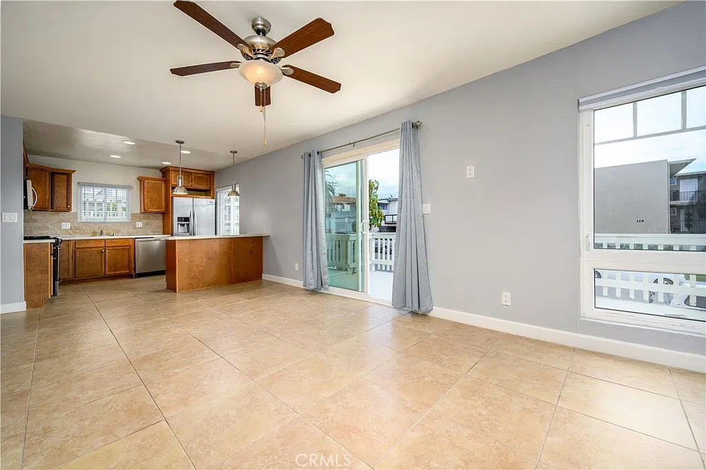 2 bed, 1200 sqft, $3,500 — Photo 2