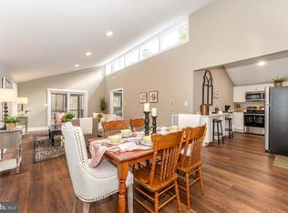 53 Monacan Trl, Hedgesville, WV 25427