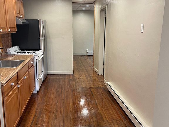 5th image of 200 Jericho Tpke APT 2