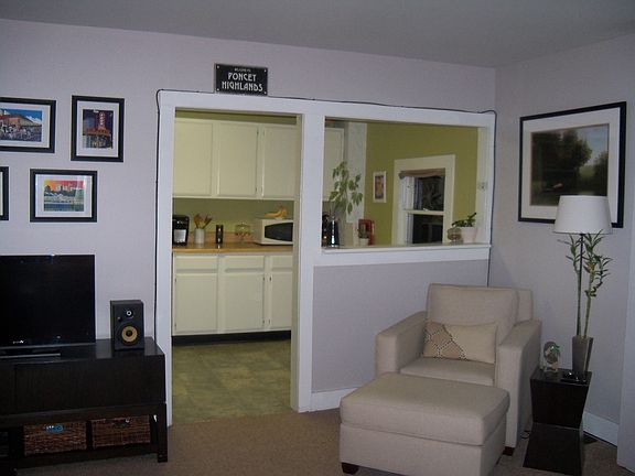 Living Room/Kitchen