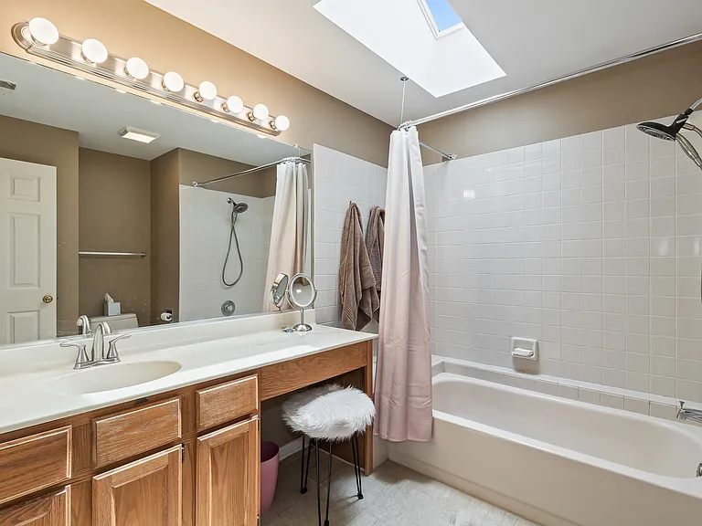 884 Shoreline Rd #884 — Photo 13