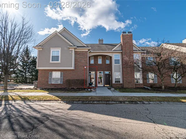 16442 Claremont Dr S #126, Clinton Township, MI 48038