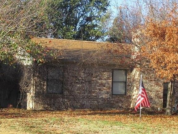 2nd image of 504 Plainview Dr