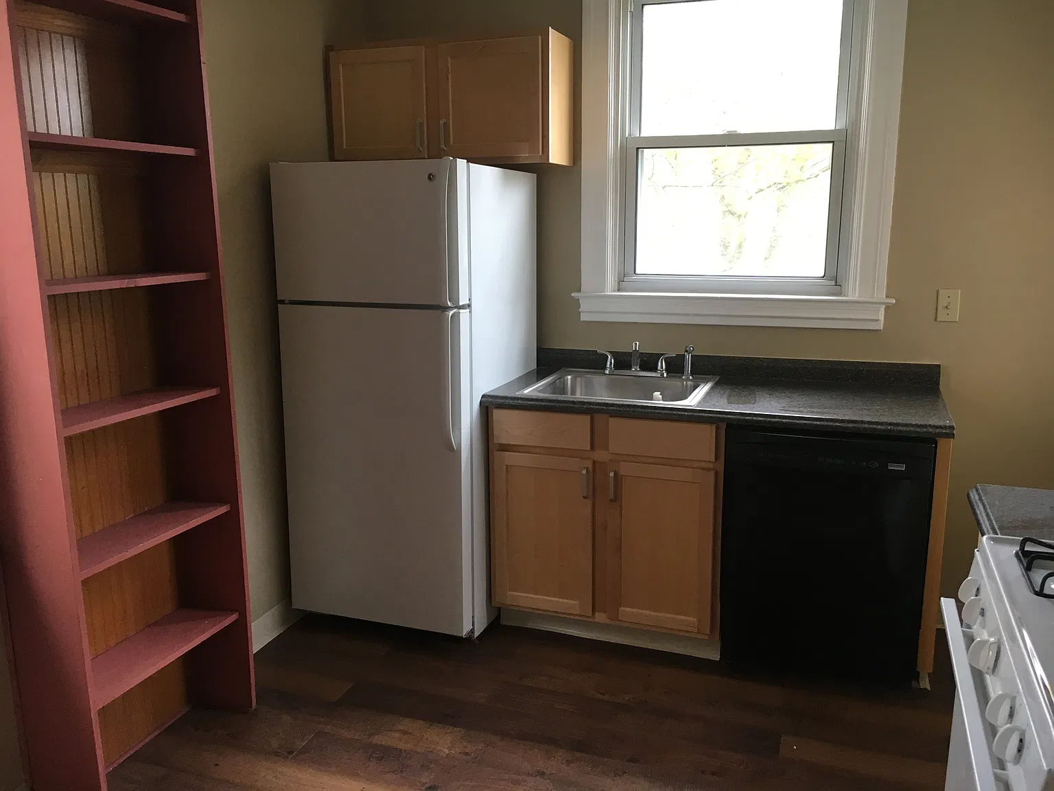 1 bed, 650 sqft, $1,050 — Photo 4