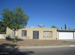 910 N Caribe Ave, Tucson, AZ 85710