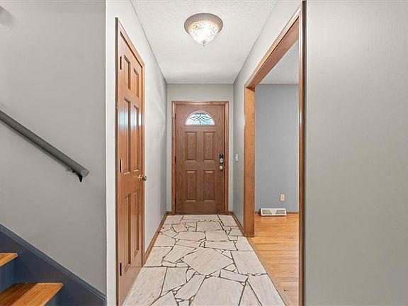 3rd image of 7211 N Highland Ave