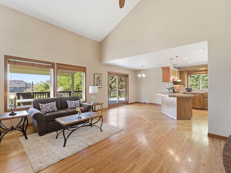1st image of 1119 Saddle Way