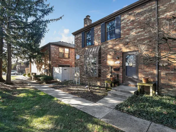 1607 McNaughten Rd, Columbus, OH 43232