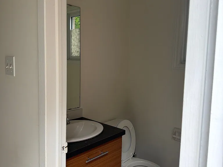 188 Ensign Dr — Photo 6