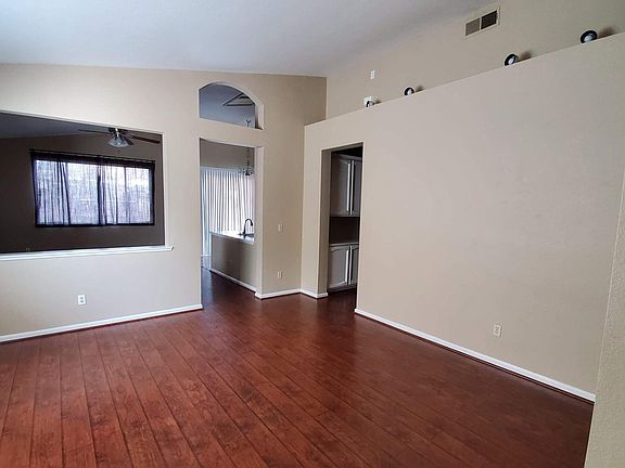 4th image of 1608 Atwell St