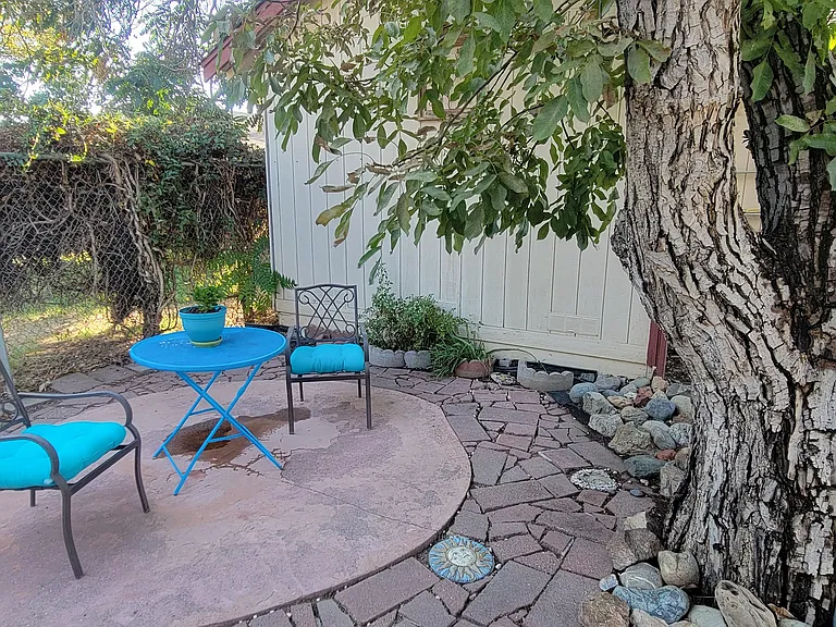 2nd sitting area :)