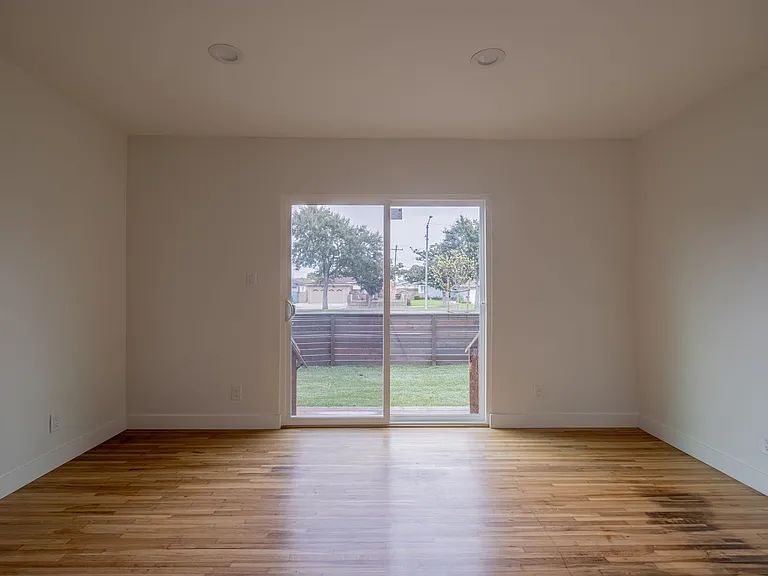 17901 Crenshaw Blvd Residences — Photo 17