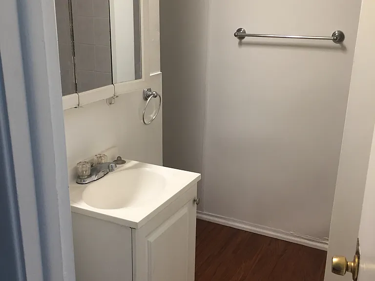3207 Clarence Ave #B3 — Photo 11