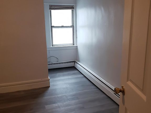 3rd image of 306 Woodside Ave #0