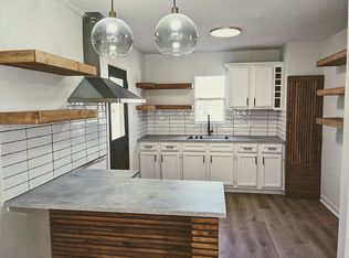 2623 W Clarendon Dr, Dallas, TX 75211