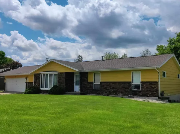 1305 Panorama Dr, Decorah, IA 52101