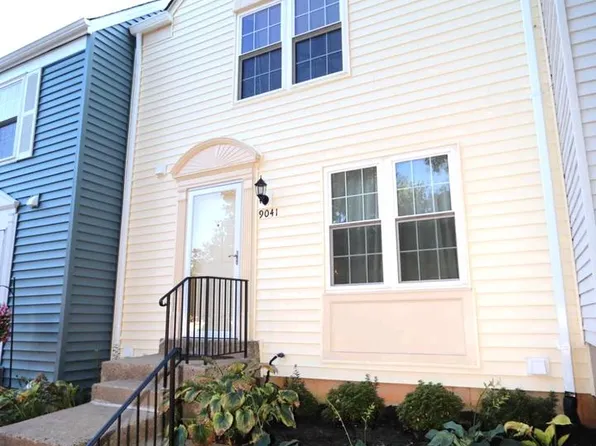 9041 White Rose Ln, Fairfax, VA 22031