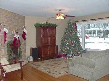2nd image of 845 Hill Ave
