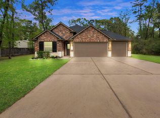 4551 Axis Trl, Conroe, TX 77303