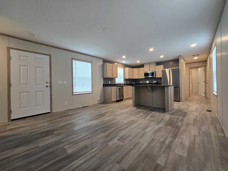 29800 Guilford Cir #107 — Photo 2