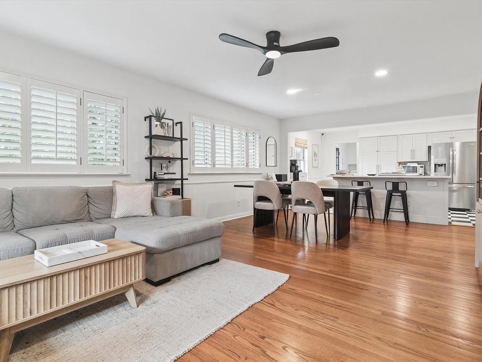 3 bed, 1457 sqft, $3,650 — Photo 3
