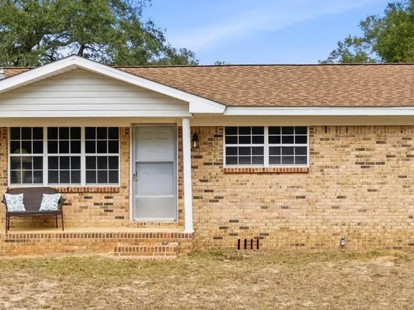 5402 Douglas St, Milton, FL 32570