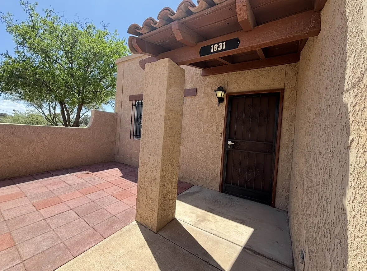2 bed, 2.0 bath, 1055 sqft, $1,395 — Photo 1